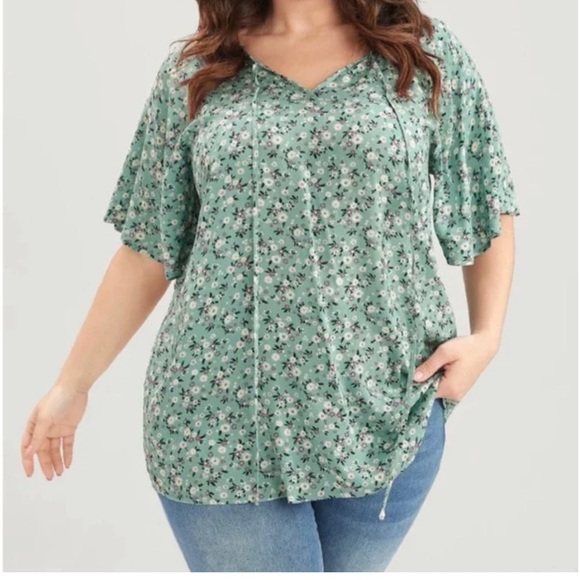 BloomChic Plus Size 2XL Ditsy Floral Ruffle Sleeve Tie Neck Blouse us18-20 - Picture 1 of 3